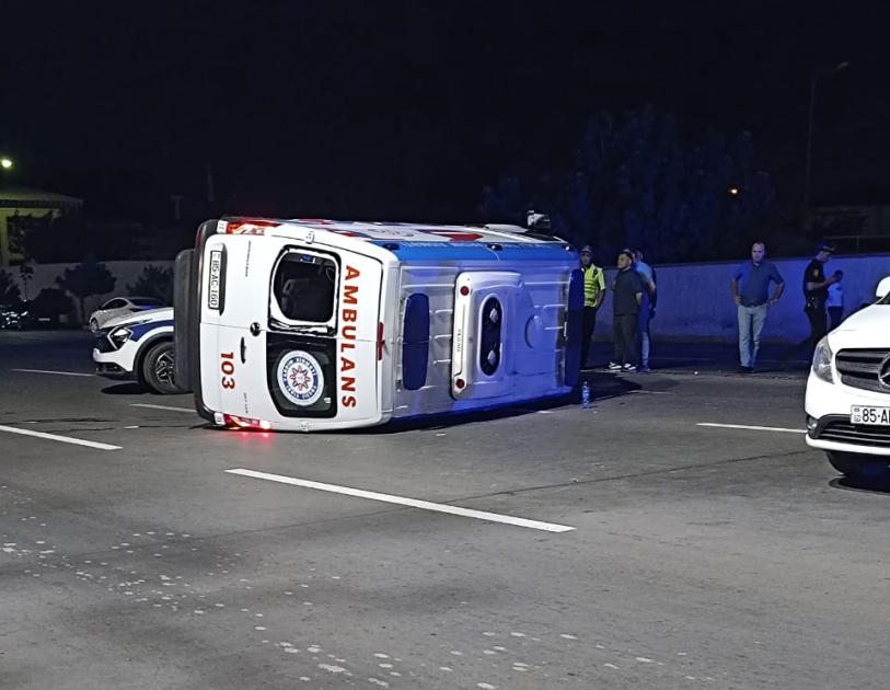 Naxçıvanda təcili tibbi yardım avtomobili aşdı - 4 yaralı var - FOTO