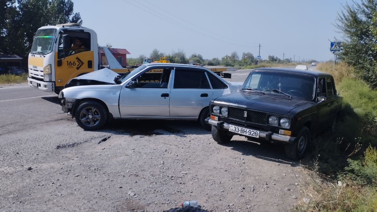 Kürdəmirdə zəncirvari ağır qəza: Xəsarət alanlar var - FOTO