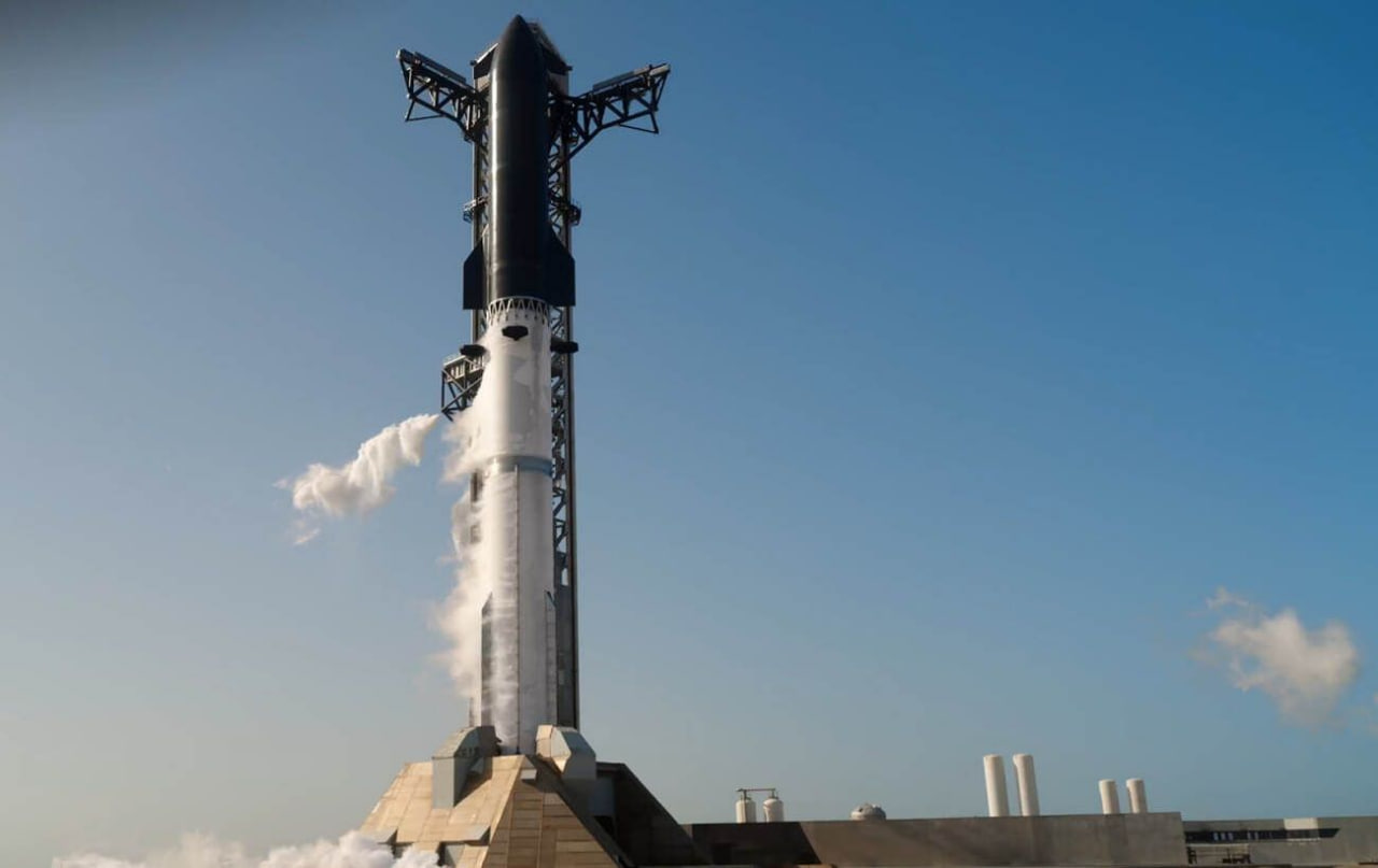 SpaceX "Starship" raketinin 13-cü sınaq uçuşunu uğurla həyata keçirdi - VİDEO