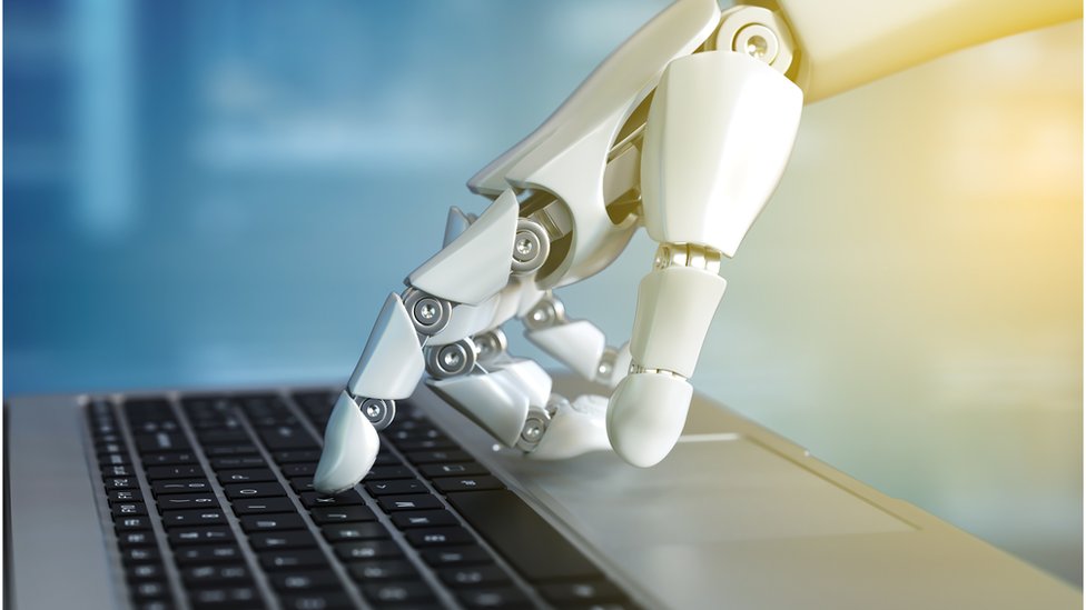 Bədəndən ayrıldıqdan sonra da işləyən robot əl nümayiş etdirildi - VİDEO