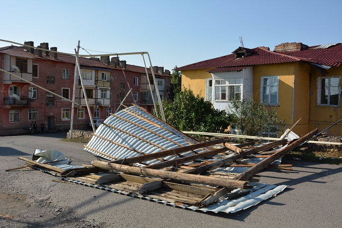 Xaçmazda güclü külək fəsadlar törətdi: 11 ərazi dairəsində işıq yoxdur