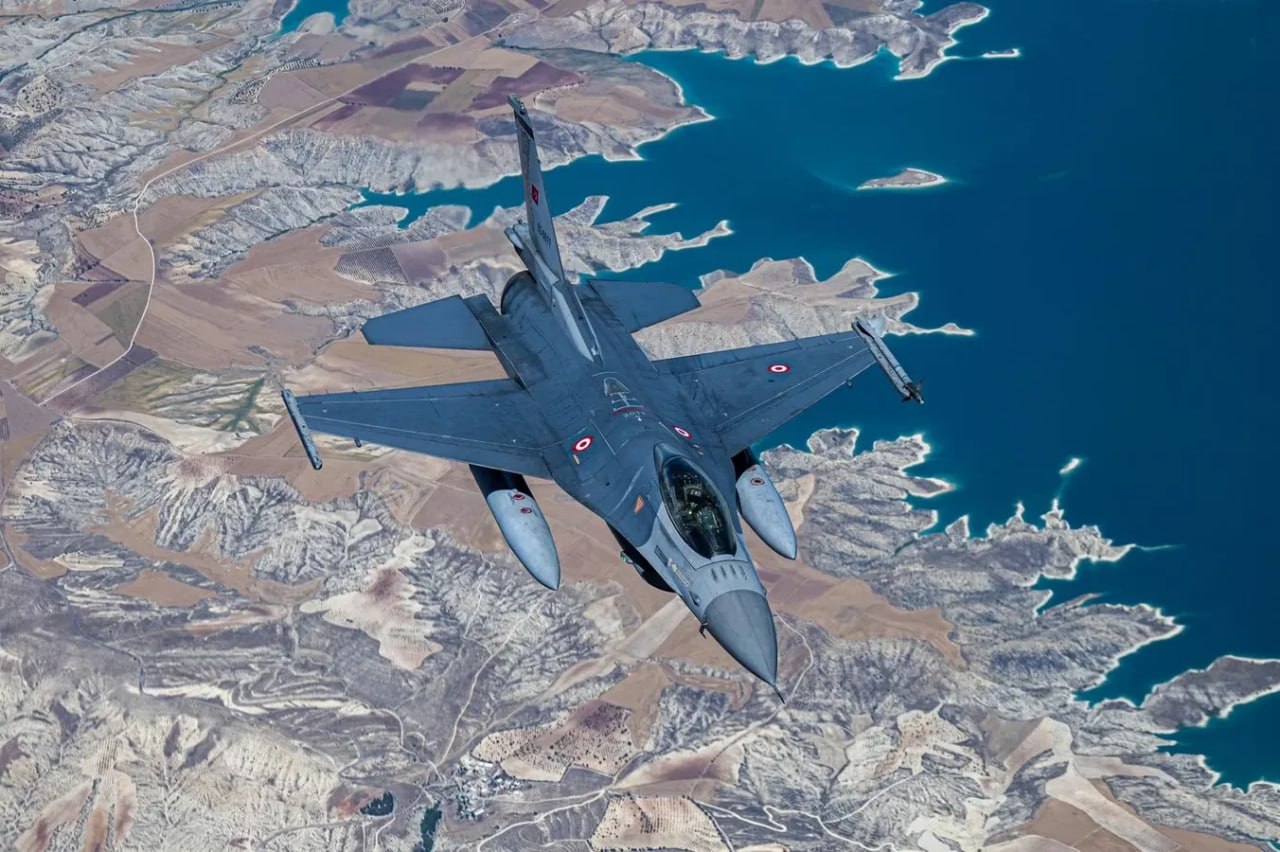Türkiyənin F-16 qırıcıları Baltikyanı ölkələrin hava məkanında sutka boyu növbə çəkəcək Türkiyənin F-16 qırıcıları Baltikyanı ölkələrin hava məkanında sutka boyu növbə çəkəcək