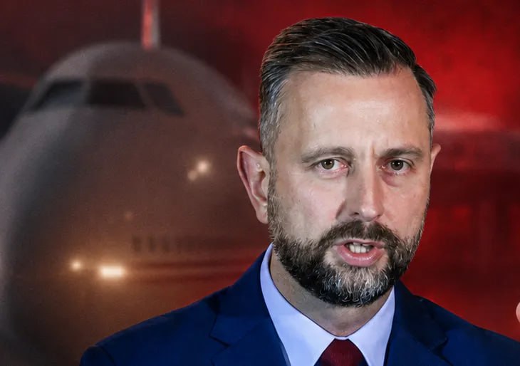 Polşanın müdafiə naziri: Ukrayna bu bayraqla Avropa İttifaqına daxil ola bilməz