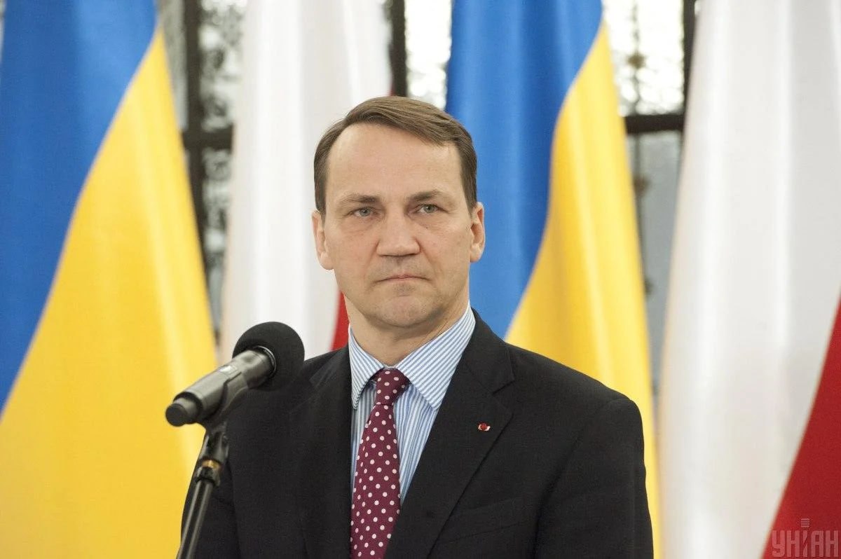 Sikorski: &ldquo;Putin çıxılmaz vəziyyətdədir, riskli addım ata bilər&rdquo;