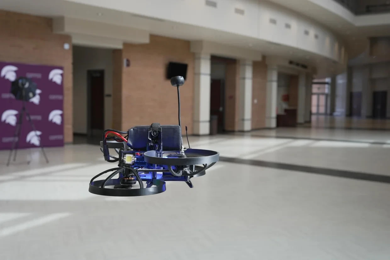 ABŞ-də məktəblər ilk dəfə olaraq dronlarla qorunacaq ABŞ-də məktəblər ilk dəfə olaraq dronlarla qorunacaq