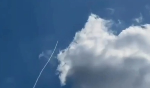 İranın ABŞ bazalarına ballistik raketlə hücum etdiyi ANLAR - VİDEO