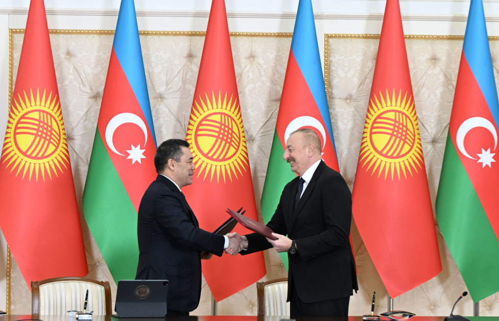 Azərbaycan ilə Qırğızıstan arasında imzalanmış sənədlər mübadilə edildi