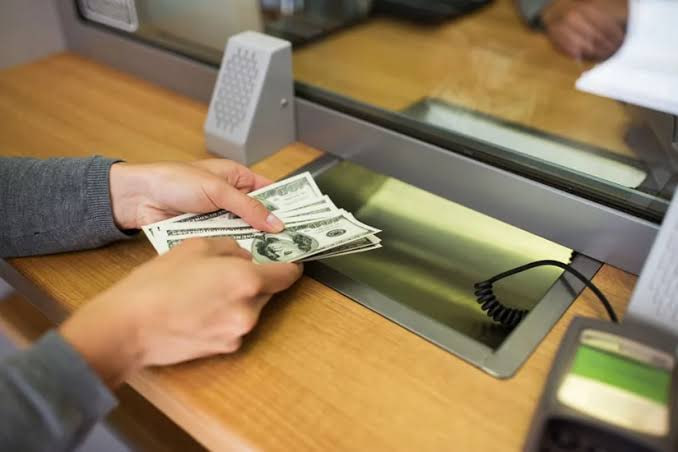 Fiziki şəxslərin xarici valyuta alışı satışını üstələyib – RƏSMİ Fiziki şəxslərin xarici valyuta alışı satışını üstələyib – RƏSMİ