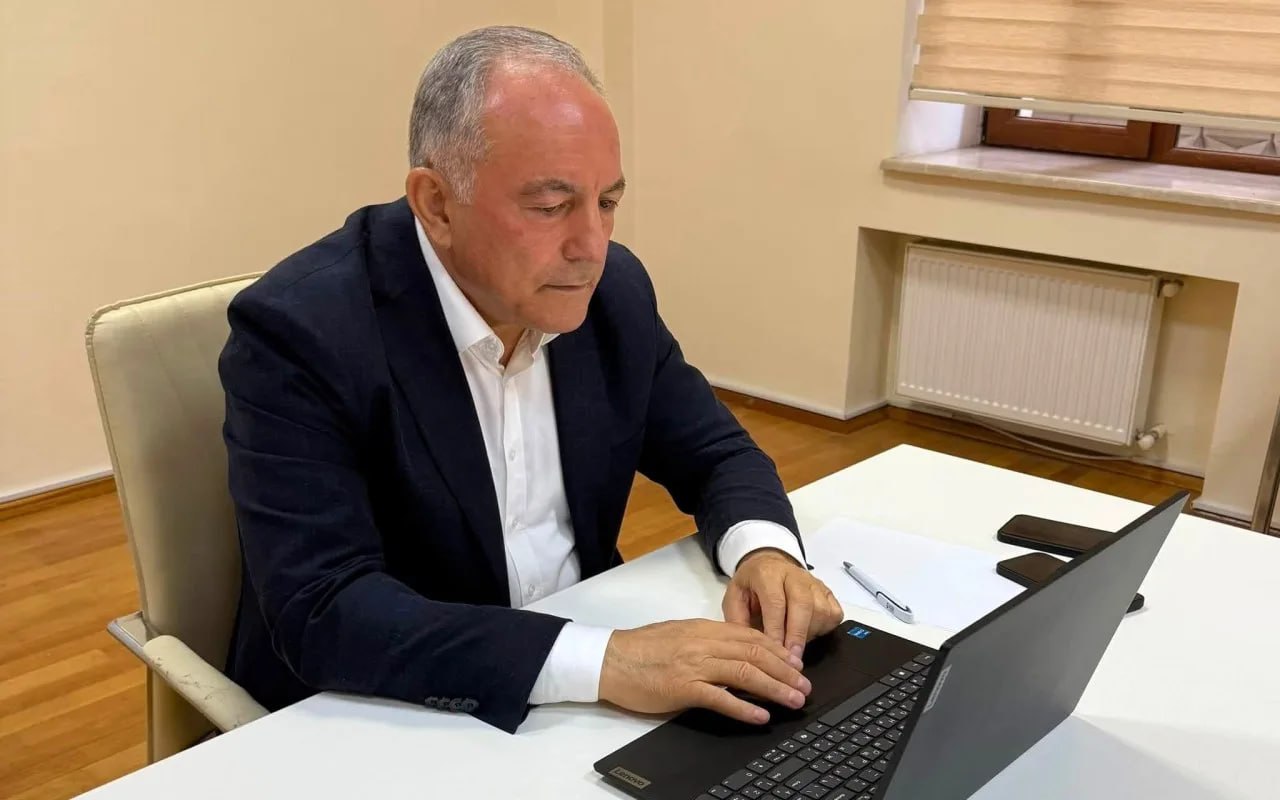 Bu universitetdə elektron diplomların verilməsinə başlanıldı - FOTO