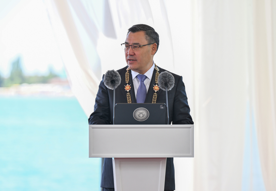 Sadır Japarov vahid turizm vizasının tətbiqini sürətləndirməyə çağırıb