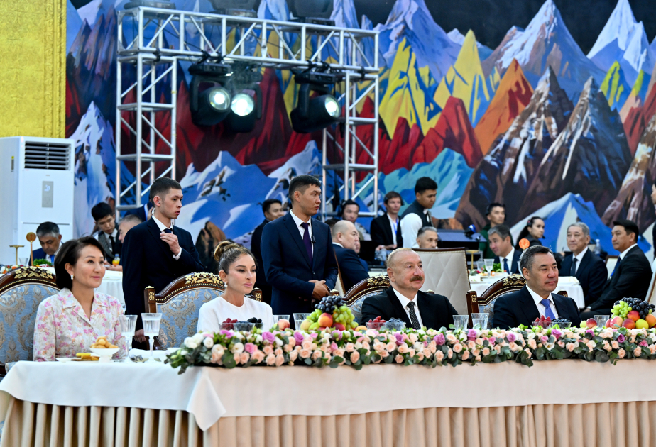 Çolpon-Ata şəhərində Prezident və birinci xanımın şərəfinə dövlət ziyafəti verildi - FOTO/VİDEO
