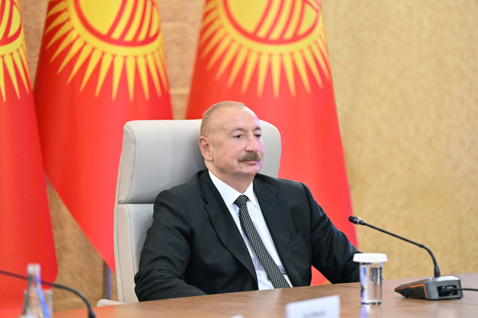 Prezident: “Biz dost, qardaşıq, xalqlarımızı ortaq köklər birləşdirir” - VİDEO Prezident: “Biz dost, qardaşıq, xalqlarımızı ortaq köklər birləşdirir” - VİDEO