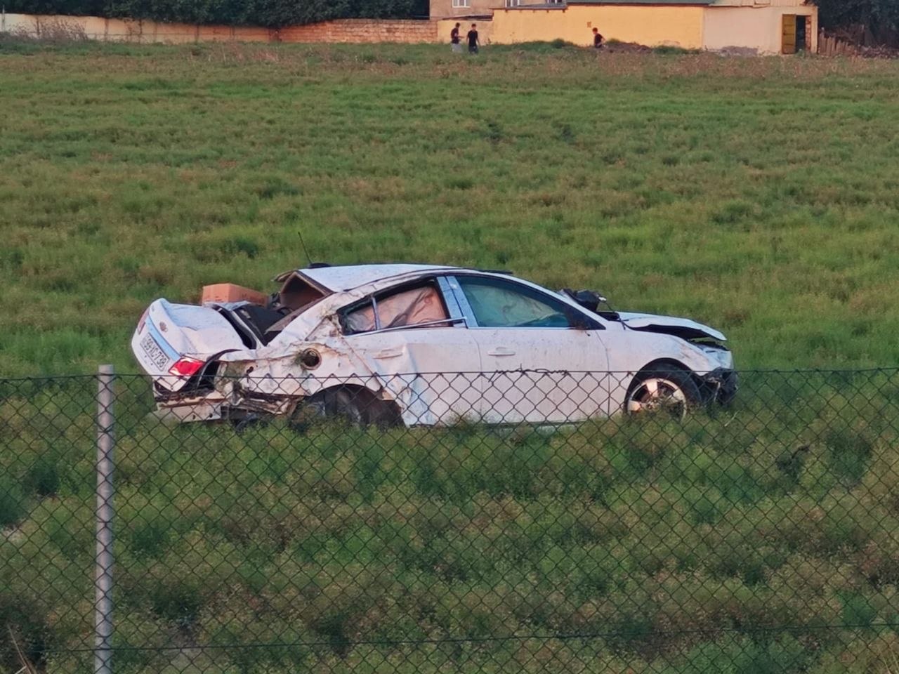 Masallıda qəza: Sürücüsü qadın olan "Chevrolet" dərəyə yuvarlandı - FOTO - VİDEO Masallıda qəza: Sürücüsü qadın olan "Chevrolet" dərəyə yuvarlandı - FOTO - VİDEO