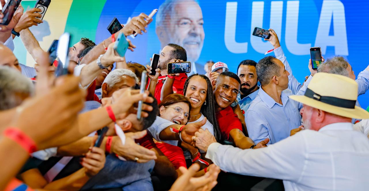 Braziliyada Lula da Silva 4-cü prezidentlik müddəti uğrunda mübarizəyə başlayır Braziliyada Lula da Silva 4-cü prezidentlik müddəti uğrunda mübarizəyə başlayır