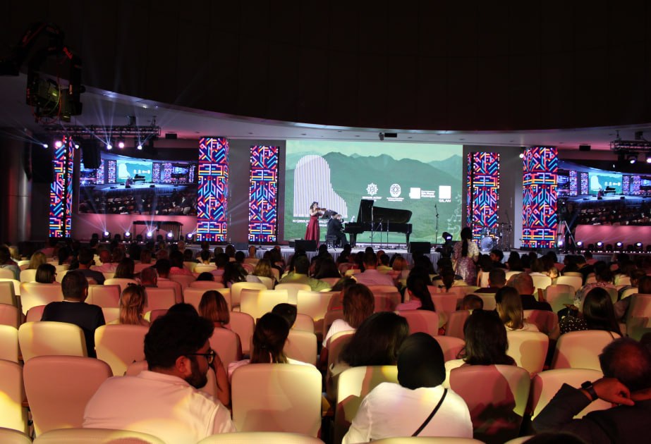 Qəbələ festivalında Bakı Musiqi Akademiyasının tələbələri çıxış etdilər