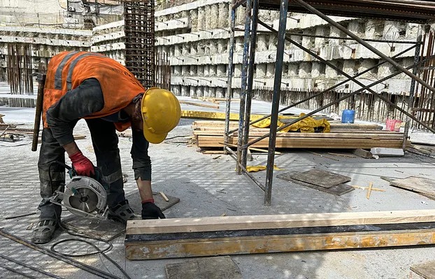Bakıda fəhlə iş yerində VƏFAT ETDİ