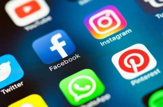 Yaş məhdudiyyəti tətbiq edilən sosial şəbəkə platformalarının SİYAHISI hazırlanacaq
