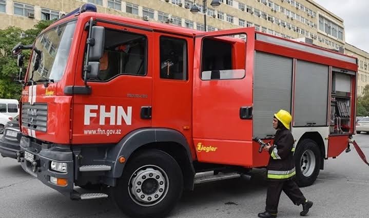 Nərimanovda beşmərtəbəli binada yanğın oldu