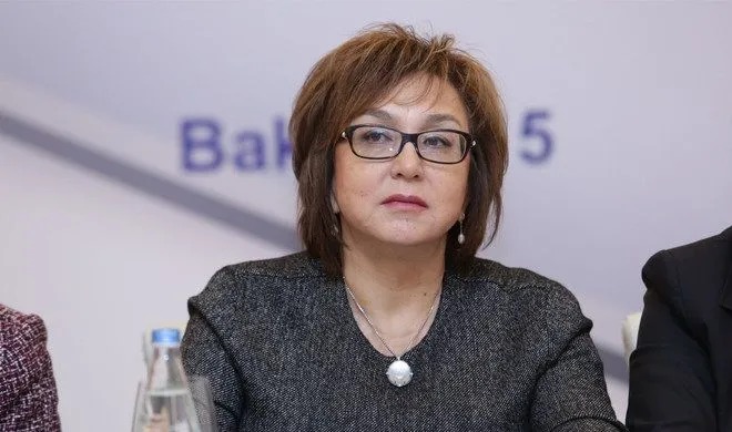 Məleykə Abbaszadə ixtisas seçən abituriyentlərə MÜRACİƏT ETDİ Məleykə Abbaszadə ixtisas seçən abituriyentlərə MÜRACİƏT ETDİ