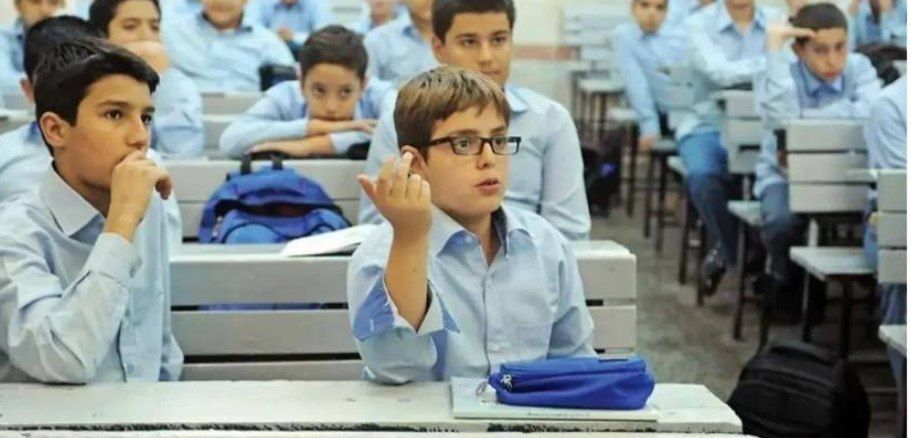 Küveyt ölkədəki yeganə İran məktəbini bağladı - FOTO Küveyt ölkədəki yeganə İran məktəbini bağladı - FOTO