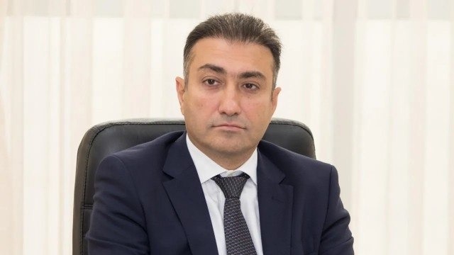 Yeni Klinikanın direktor müavini İŞDƏN ÇIXARILDI Yeni Klinikanın direktor müavini İŞDƏN ÇIXARILDI