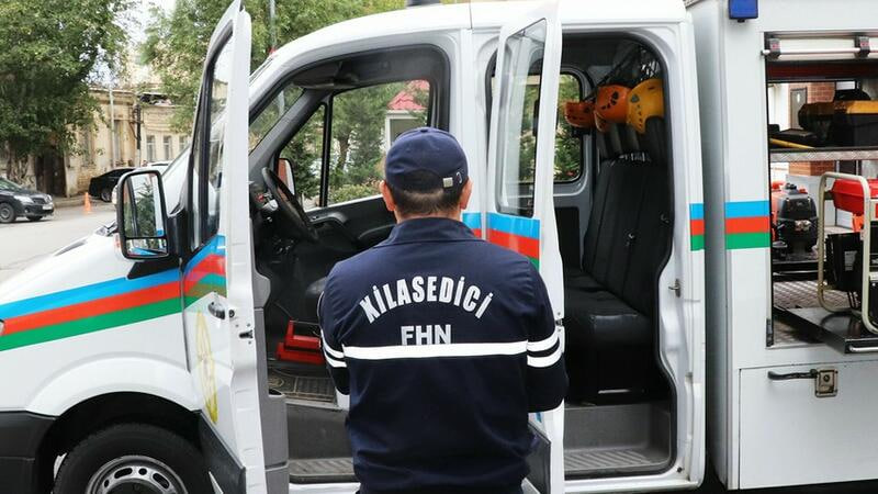 Bakıda FACİƏ: 2 nəfər xilas olundu, bir nəfərin meyiti tapıldı