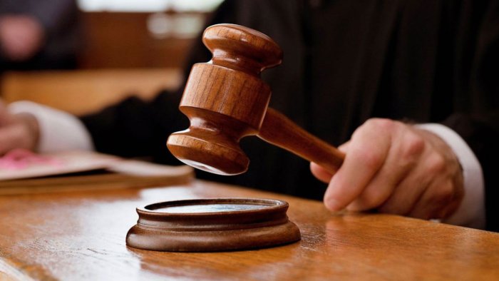 Bakıda tanışlarını bıçaqlayan şəxsə prokuror ağır cəza istədi Bakıda tanışlarını bıçaqlayan şəxsə prokuror ağır cəza istədi