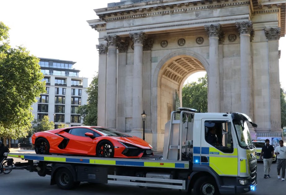 Londonda 8 milyon funt sterlinqdən çox dəyəri olan avtomobillər müsadirə edildi