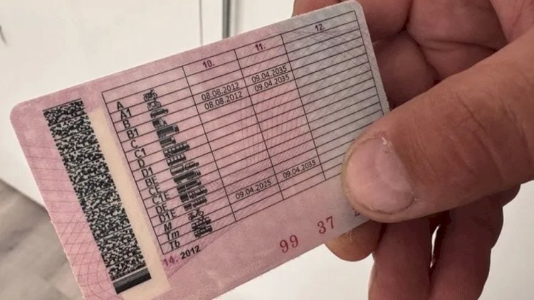 Azərbaycanda bu yaşdan sonra sürücülük vəsiqəsi verilməyəcək? – Detallar Azərbaycanda bu yaşdan sonra sürücülük vəsiqəsi verilməyəcək? – Detallar