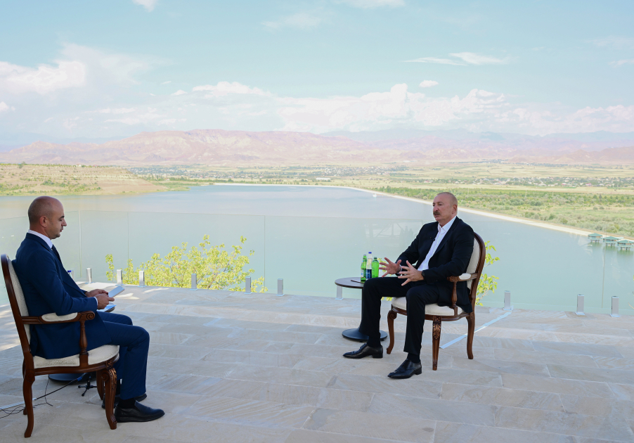 İlham Əliyev Azərbaycan Televiziyasına müsahibə verdi - FOTO