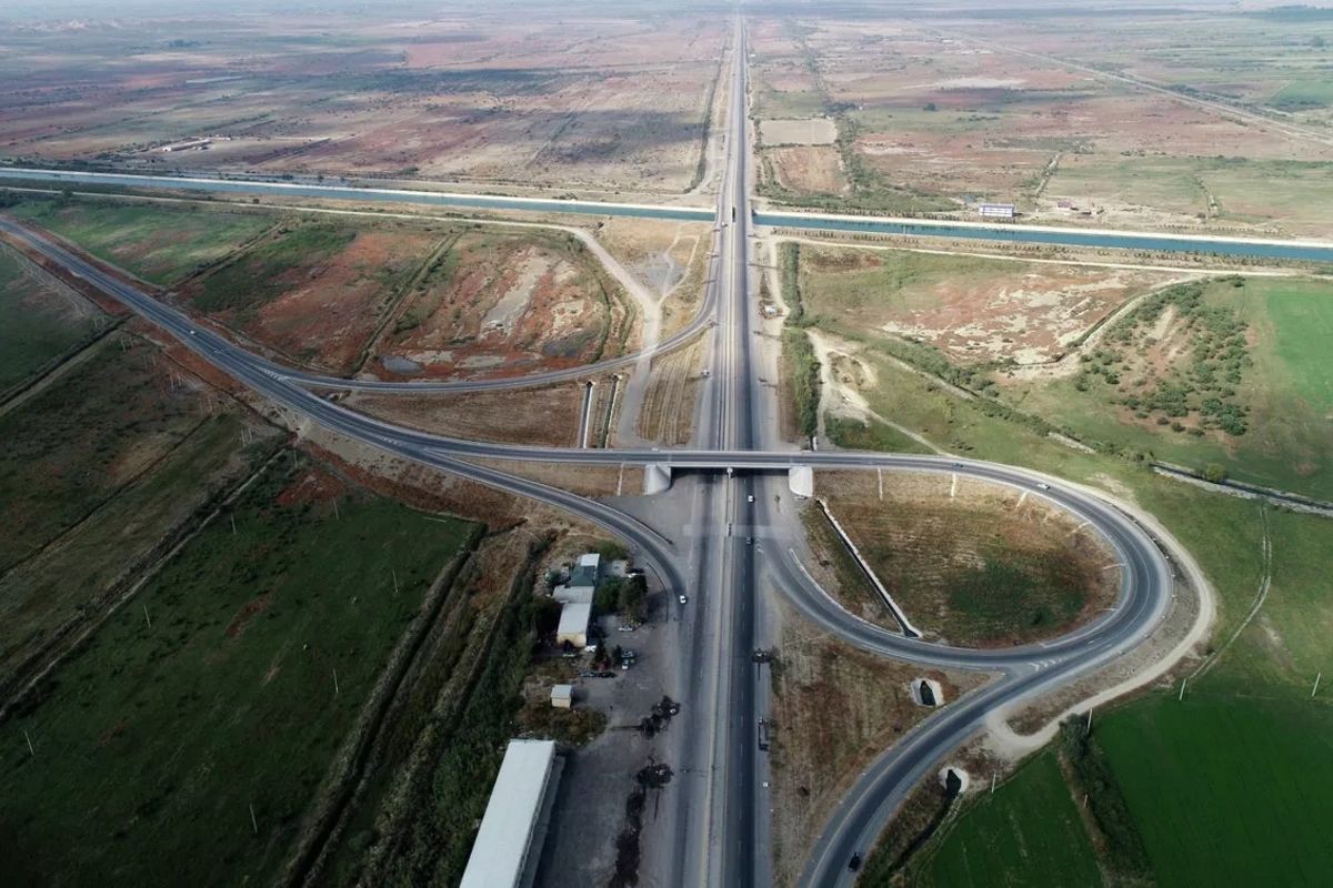 Naxçıvanda 420 kilometr uzunluğunda yollar çəkiləcək