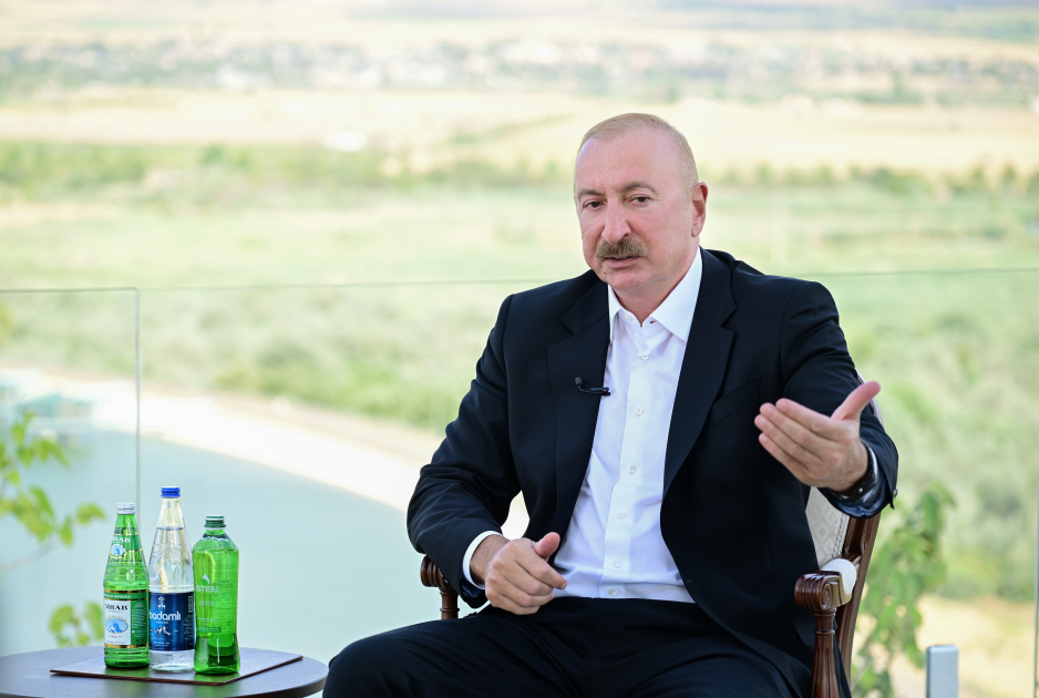 &ldquo;Hələlik iki istiqamət var: biri Türkiyə, biri İran&rdquo;