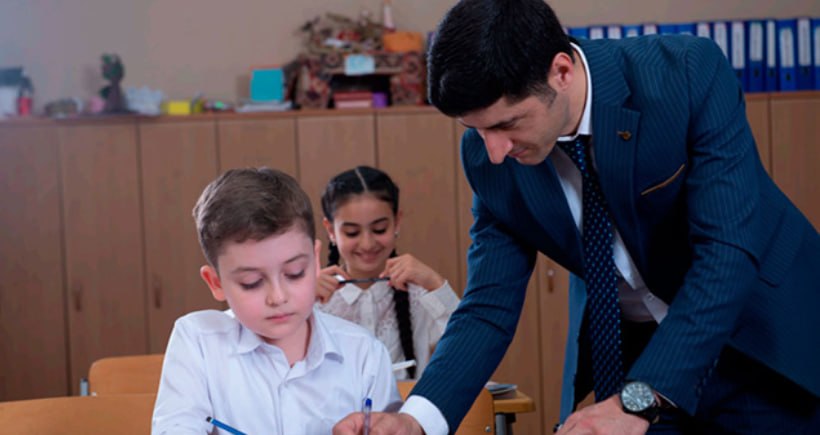 İbtidai siniflərdə kişi müəllimlərin sayı artırılır? &ndash; YENİ MODEL