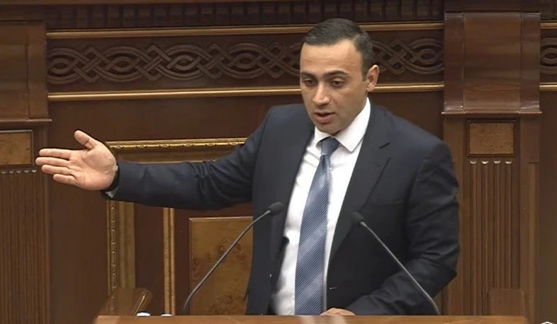 İrəvandan RƏSMİ ETİRAF: Mövcud Konstitusiya ilə Ermənistanı hər zaman münaqişəyə cəlb etmək mümkündür İrəvandan RƏSMİ ETİRAF: Mövcud Konstitusiya ilə Ermənistanı hər zaman münaqişəyə cəlb etmək mümkündür