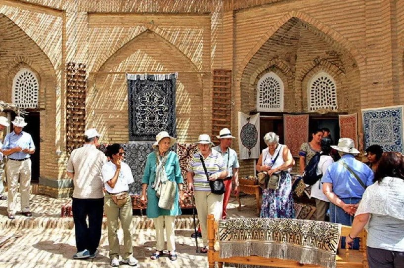 Özbəkistana ilin əvvəlindən 7,7 milyondan çox turist gəlib