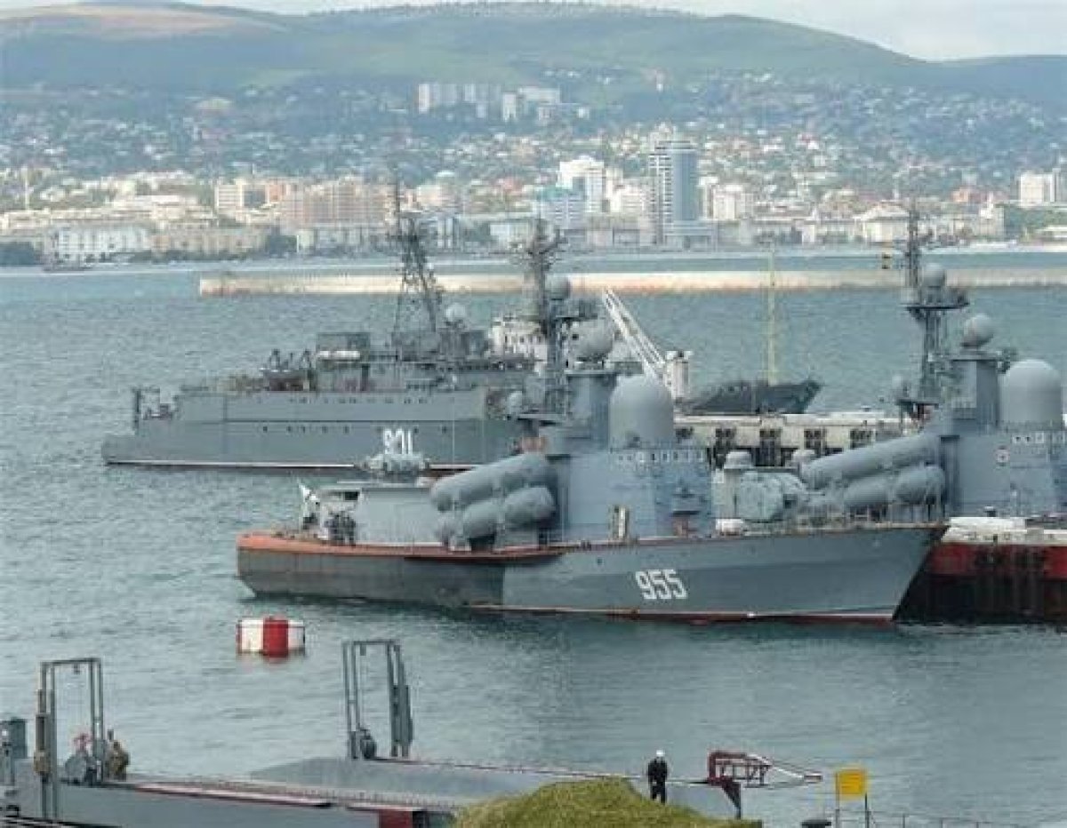 Ukrayna Rusiyanın 4 gəmisinə zərbə endirdi