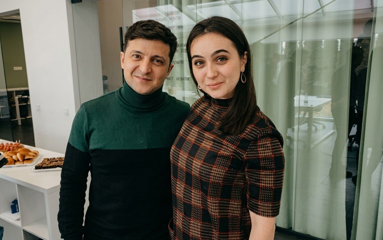 Zelenskinin keçmiş sözçüsündən etiraf: “Veriyi vədlər puç oldu” Zelenskinin keçmiş sözçüsündən etiraf: “Veriyi vədlər puç oldu”