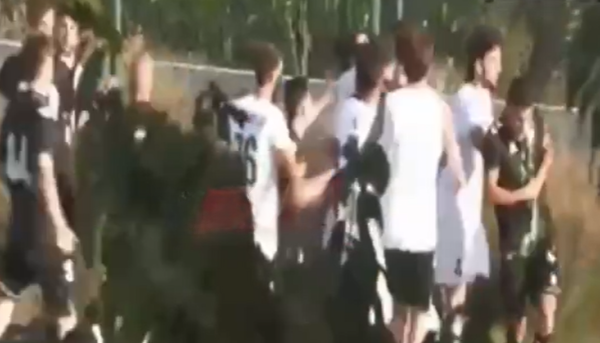 Azərbaycan və Türkiyə klublarının futbolçuları arasında kütləvi dava &ndash; Video