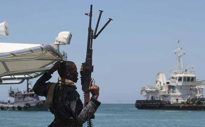 Piratlar Türkiyə üçün silah daşıyan gəmini ƏLƏ KEÇİRDİ Piratlar Türkiyə üçün silah daşıyan gəmini ƏLƏ KEÇİRDİ
