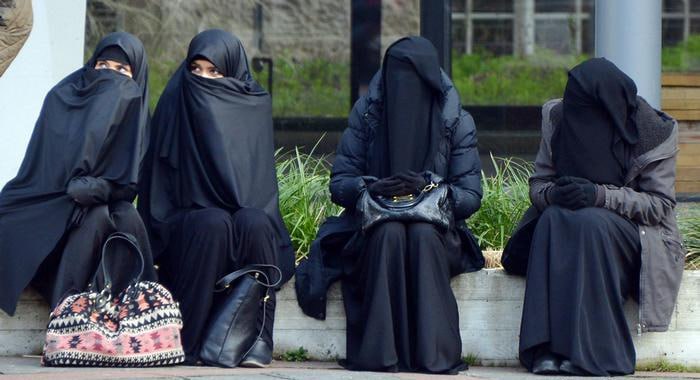 Portuqaliyada niqab qadağan edildi