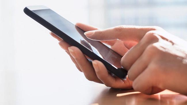 Azərbaycanda SMS göndərənlərin sayı AZALIB