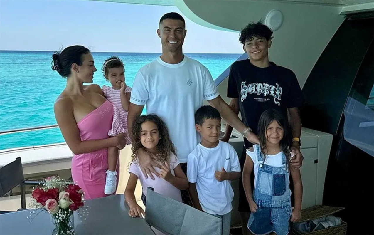 Rəsmən Ronaldonun uşaqlarının anası oldu