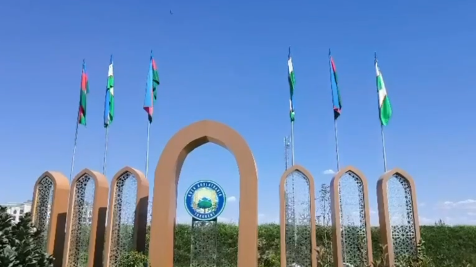 Daşkənd hava limanında İlham Əliyevin qarşılanması üçün hazırlıq işləri görülür – VİDEO Daşkənd hava limanında İlham Əliyevin qarşılanması üçün hazırlıq işləri görülür – VİDEO