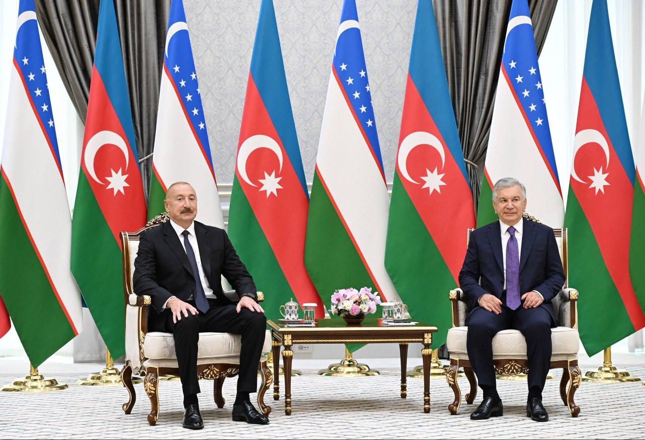 İlham Əliyevin Şavkat Mirziyoyev ilə təkbətək görüşü - FOTO - VİDEO