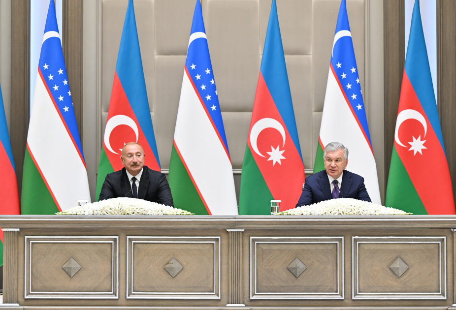 Prezidentlər mətbuata bəyanatlarla çıxış etdilər &ndash; FOTO