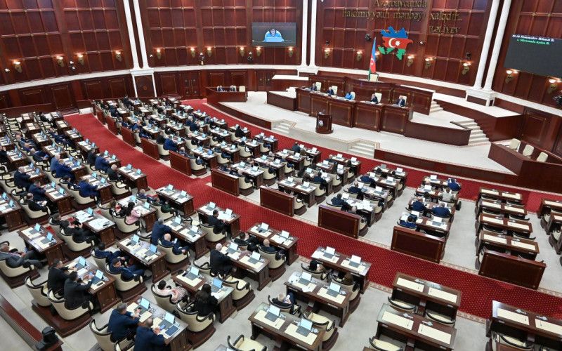 Gələn həftə deputatların tətili başa çatır