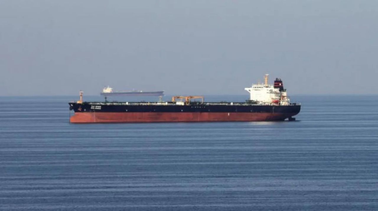 Səudiyyə Ərəbistanına aid tankerə hücum edildi Səudiyyə Ərəbistanına aid tankerə hücum edildi