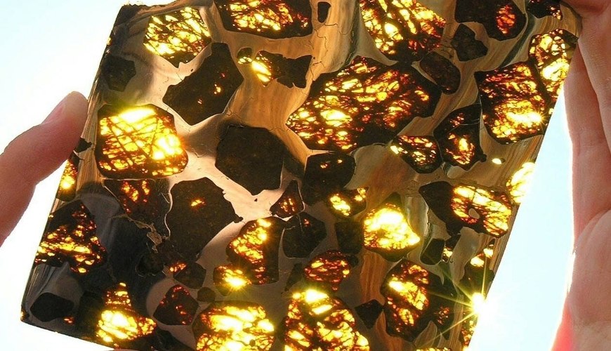Milyardlarla ilin sirri bu daşın içindədir &ndash; Bu meteorit dünyanı heyran qoyur &ndash; Foto