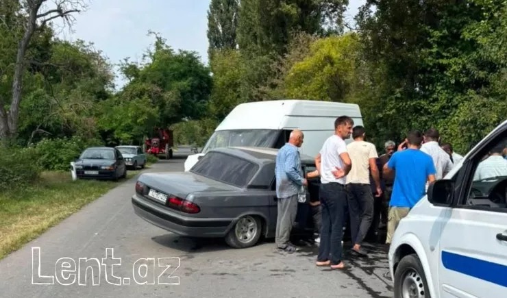 Zaqatalada "QAZ-31"lə "Ford" toqquşdu &ndash;VİDEO