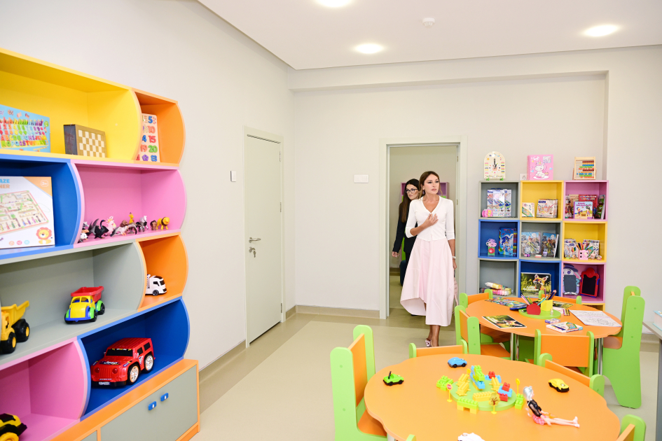 Mehriban Əliyeva Bakıda yeni körpələr evi-uşaq bağçasının açılışında &ndash; FOTO